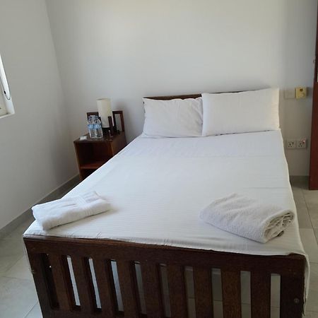 Amssler Beach Stay Kalutara Exteriör bild