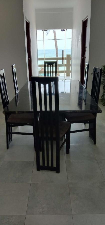 Amssler Beach Stay Kalutara Exteriör bild