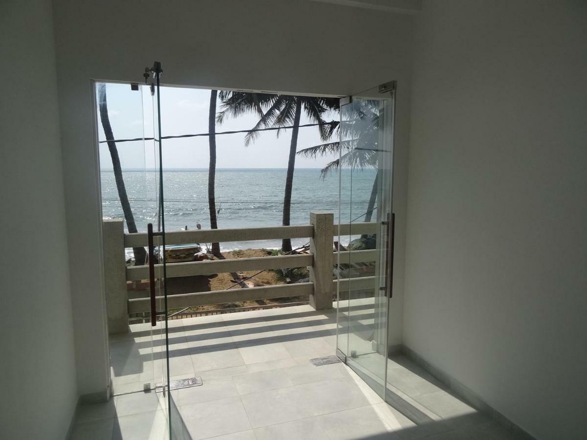 Amssler Beach Stay Kalutara Exteriör bild