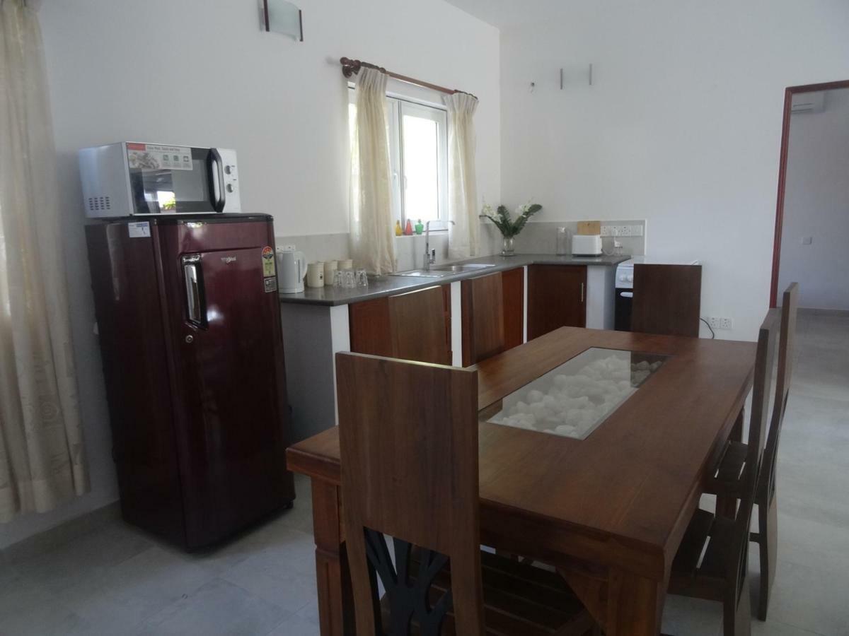 Amssler Beach Stay Kalutara Exteriör bild